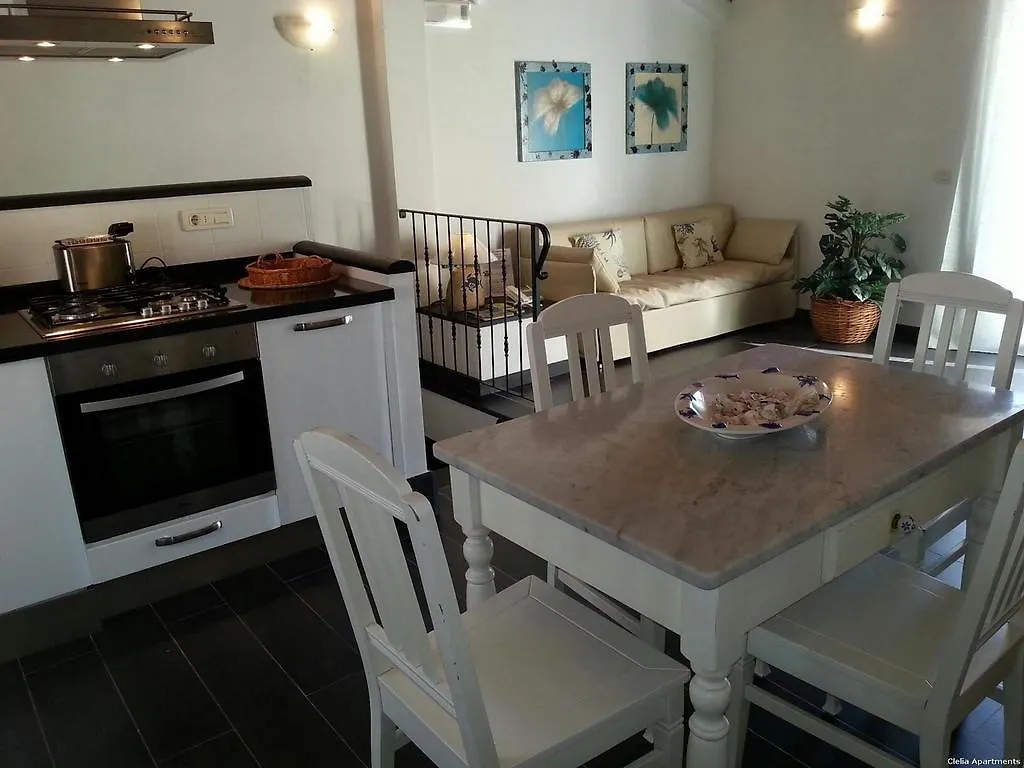 kontakty Clelia Apartments - Deiva Marina